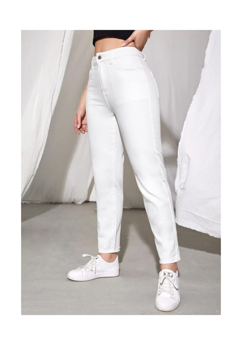 Highwaist Mom Fit Denim In White