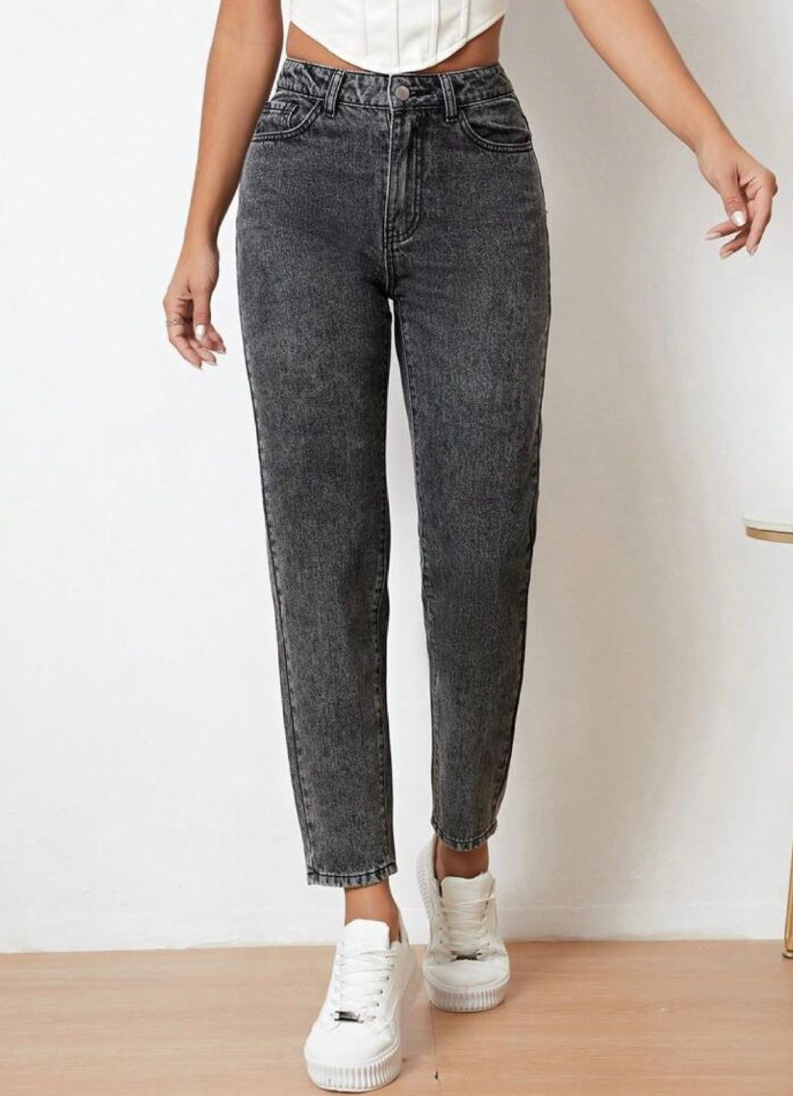 Highwaist Mom Fit Denim In Charcoal Grey