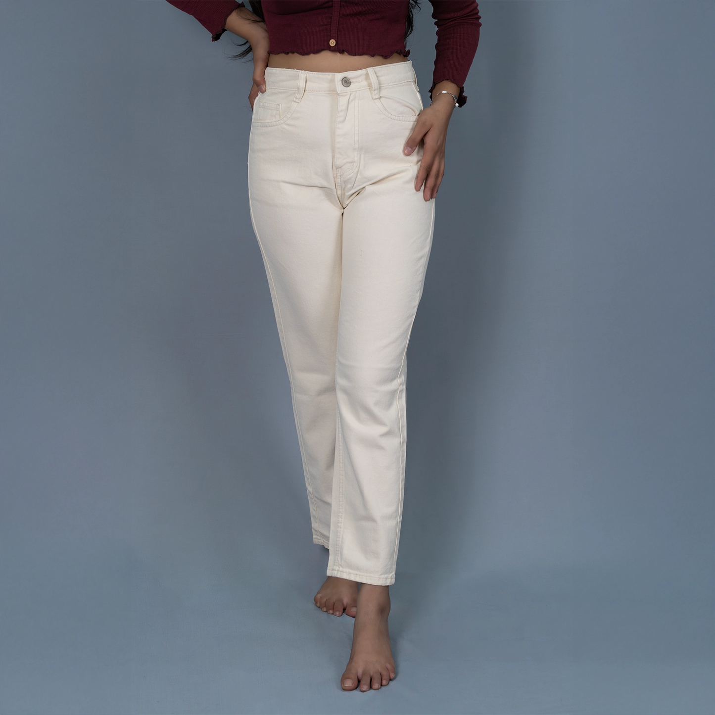 Highwaist Mom Fit Denim In Beige