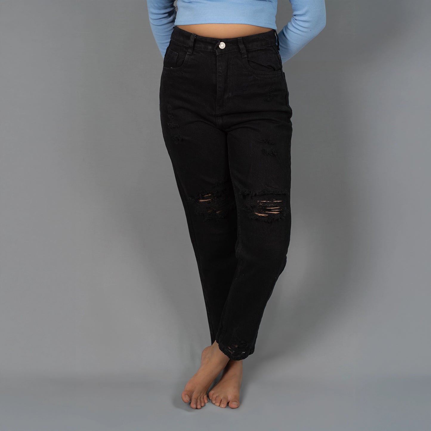Highwaist Distressed Mom Fit Denim In Black