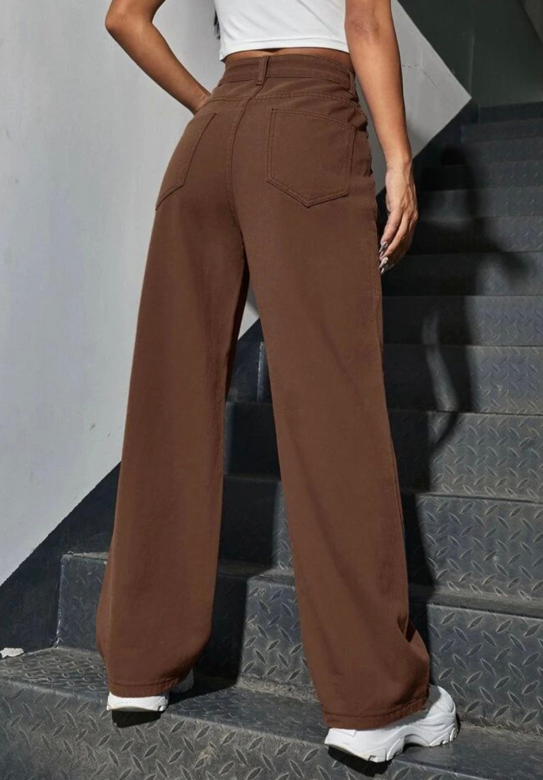 Highwaist Straight Fit Wide Leg Denim In Dark Brown