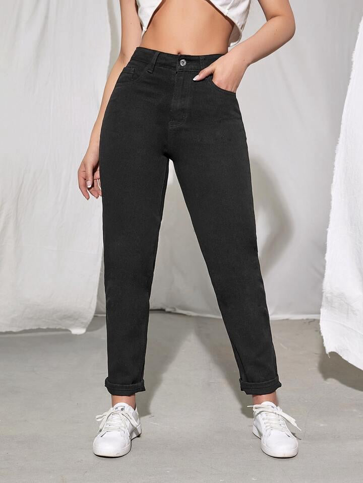Highwaist Mom Fit Denim In Black