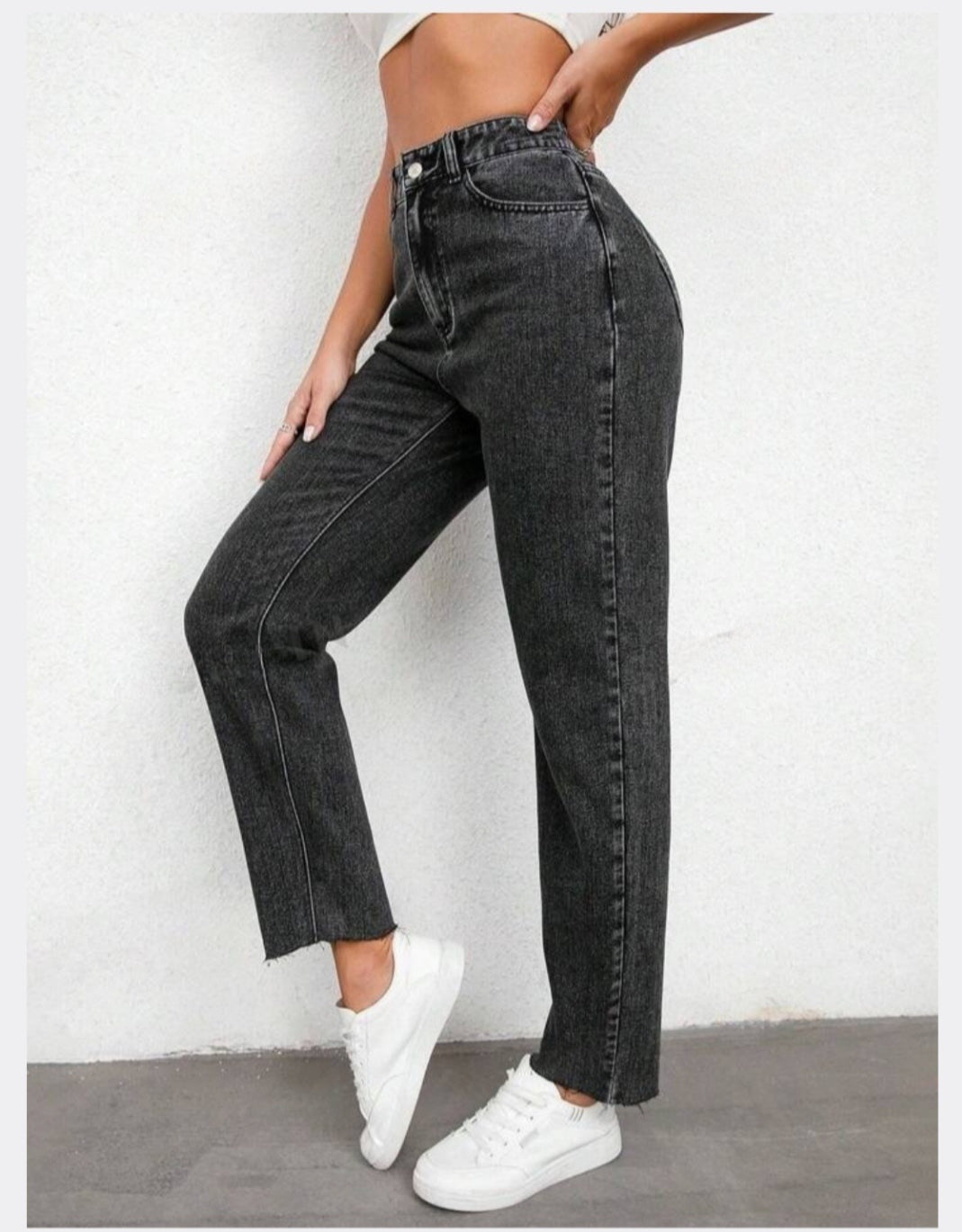 Highwaist Raw Hem Mom Fit Denim In Charcoal Grey