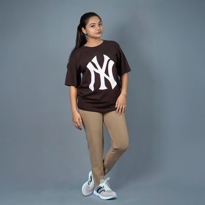 Glamulous Clothing Beige colour leggings front view
