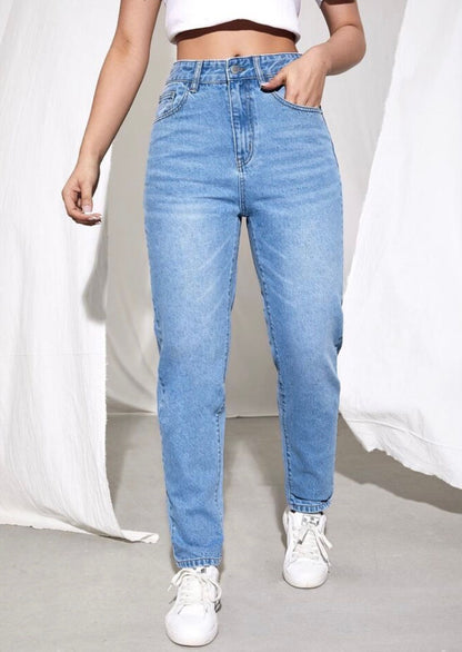 Highwaist Whiskers Mom Fit Denim In Light Blue