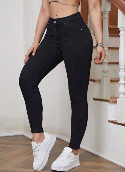 Highwaist Skinny Fit Denim In Black