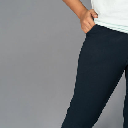 Relaxed fit yoga pants for women teal blue by Glamulous Clothing
