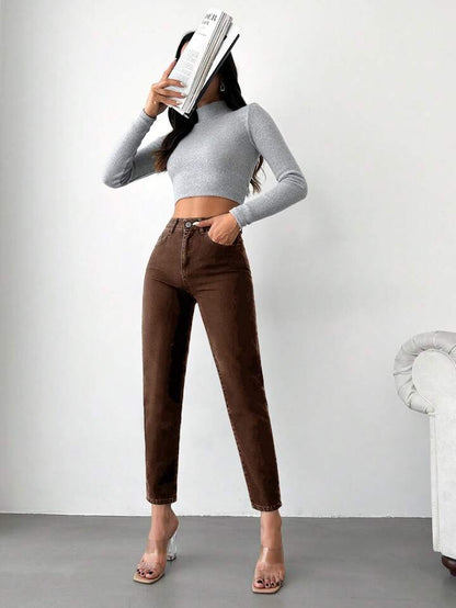 Highwaist Mom Fit Denim In Brown