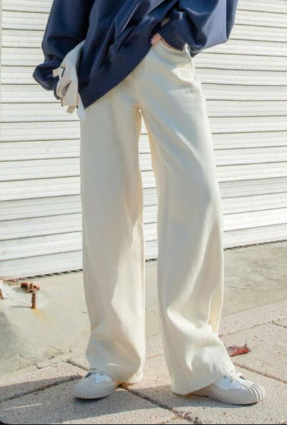 Highwaist Straight Fit Wide Leg Denim In Cream